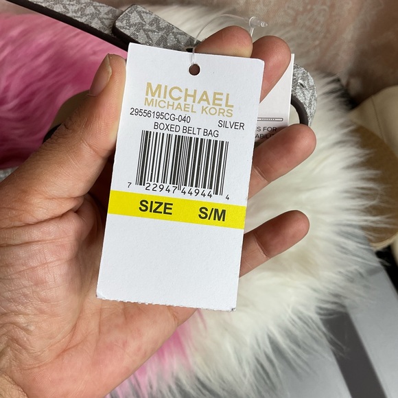 Michael Kors Silver Box BeltBag Size S/M NWT - Picture 5 of 6